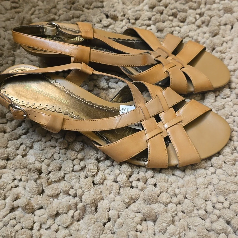 Naturalizer Women's Size 7 1/2 Wedge‎ Slingback Leather Sandals